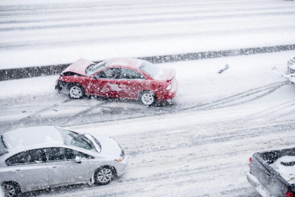 EMERGENCY WINTER DRIVING SITUATIONS — EXACTLY WHAT TO DO (LIFE-SAVING ACTION STEPS)